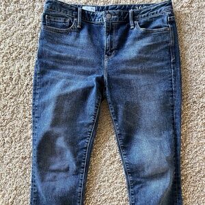 Ladies GAP 1969 REAL STRAIGHT blue jeans size 30 Petite